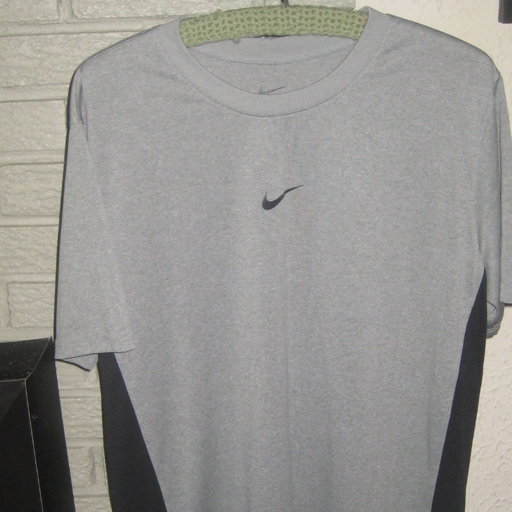 Nike Dri Fit Men's Shirt